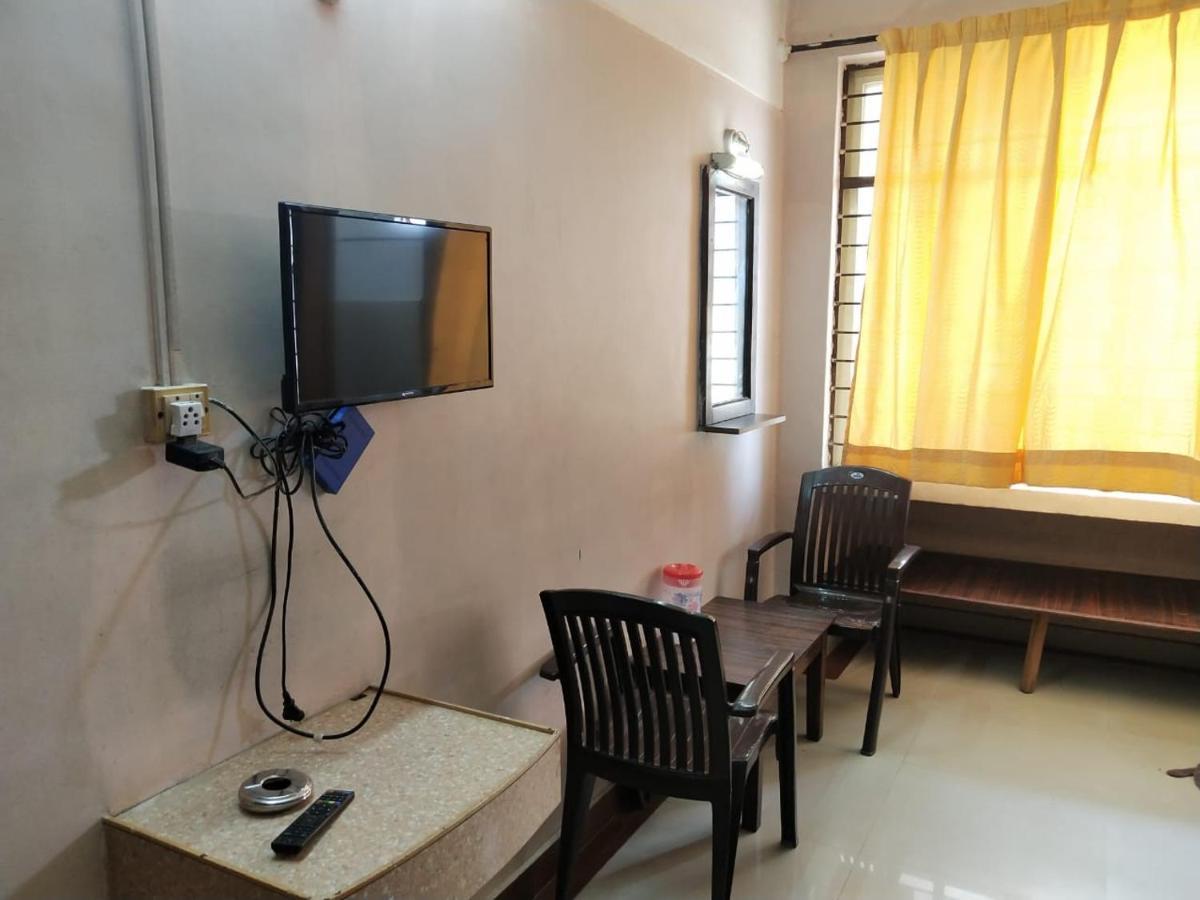 Iroomz Hoysala Residency Bellary Exterior photo