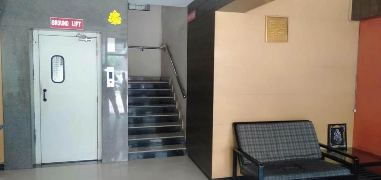 Iroomz Hoysala Residency Bellary Exterior photo
